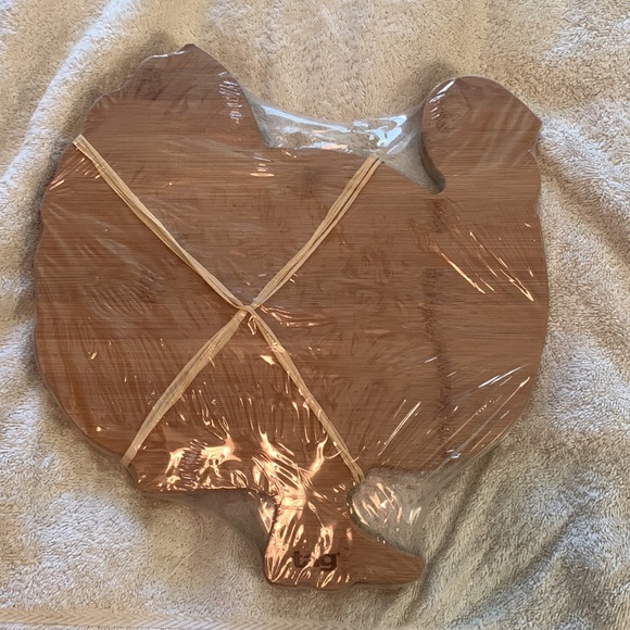 Turkey shaped bamboo cutting board - Picture 2 of 2